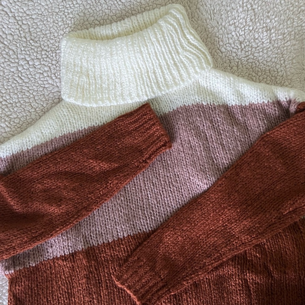 NWOT Rue 21 Sweater